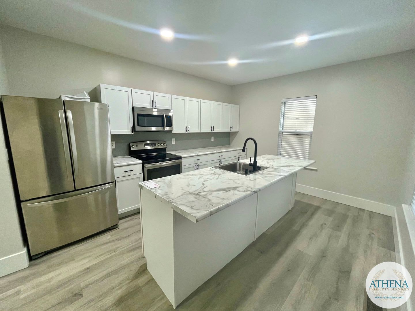 5 Bedroom / 2 Bath House – photo 4