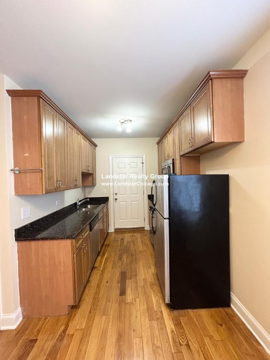4546 West George St. – photo 4