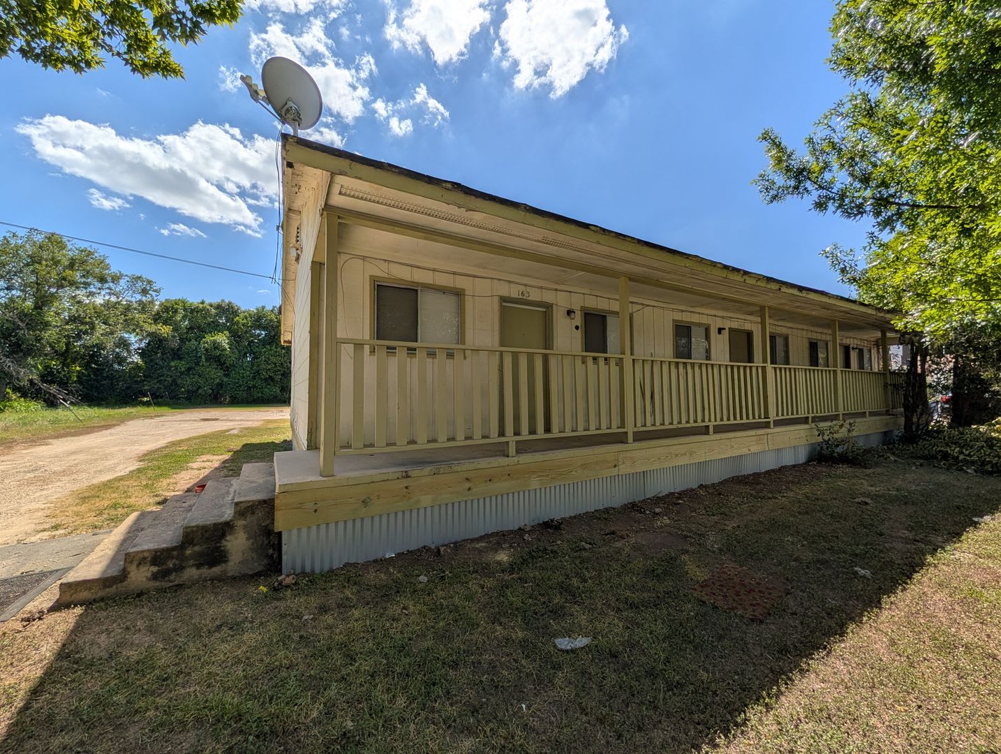 1/1 Triplex – photo 1