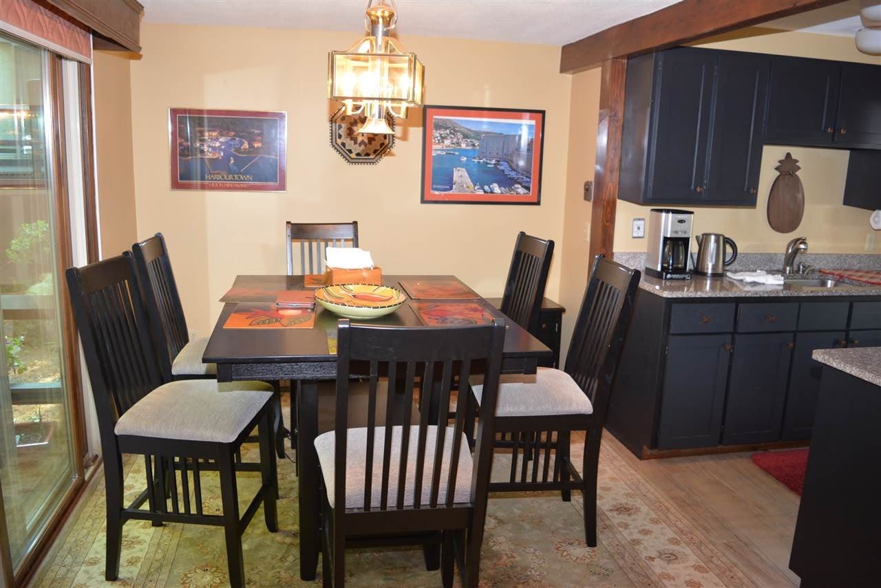 10 Bay Tree Lane – photo 2