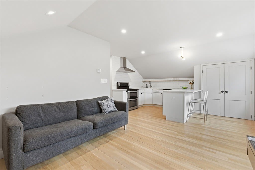 32 Allandale St – photo 5