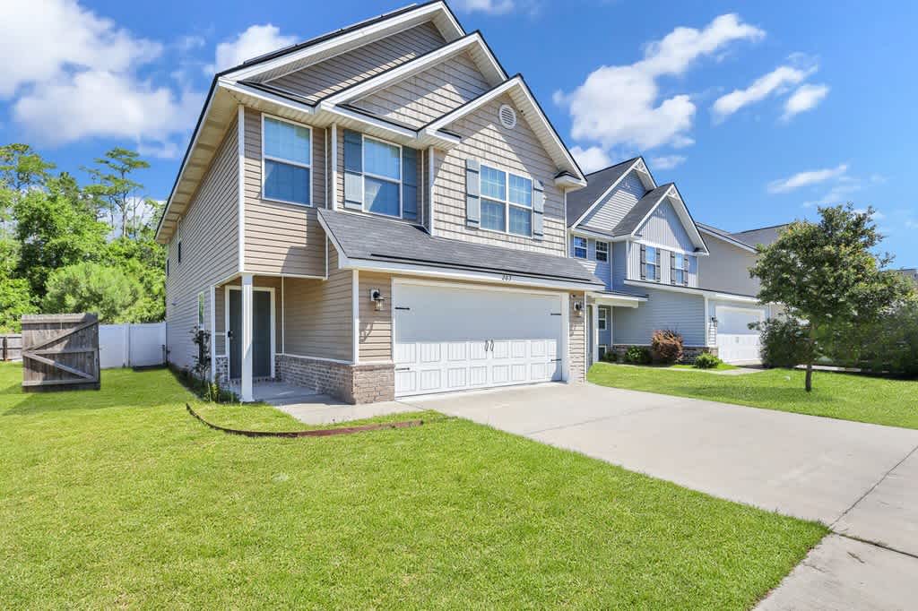 203 Grandview Dr. – photo 2