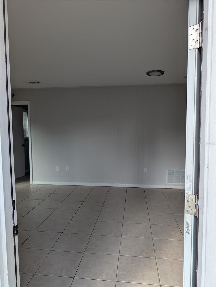 805 NW 40TH Avenue – photo 4