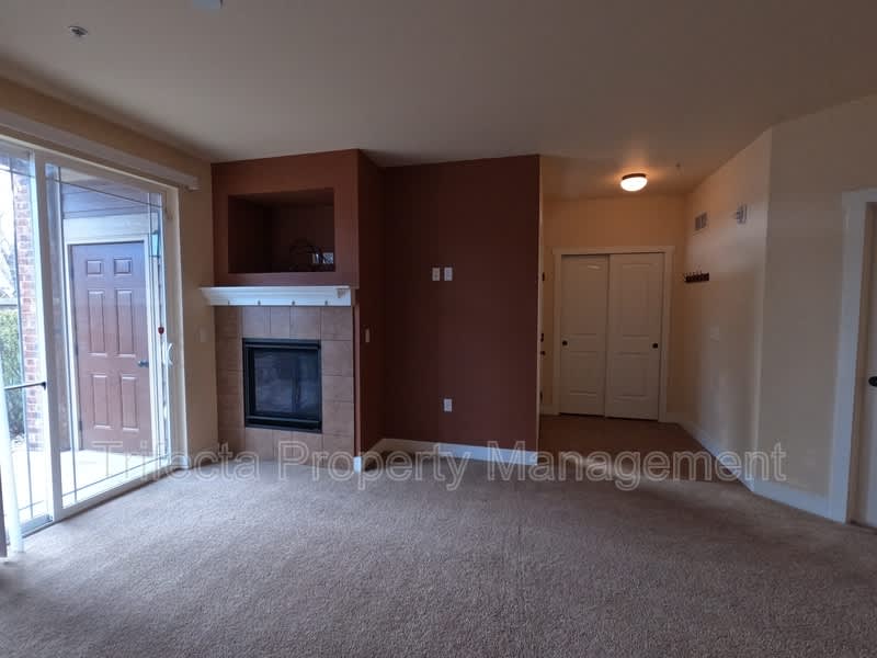 2445 Windrow Drive, A208 – photo 3