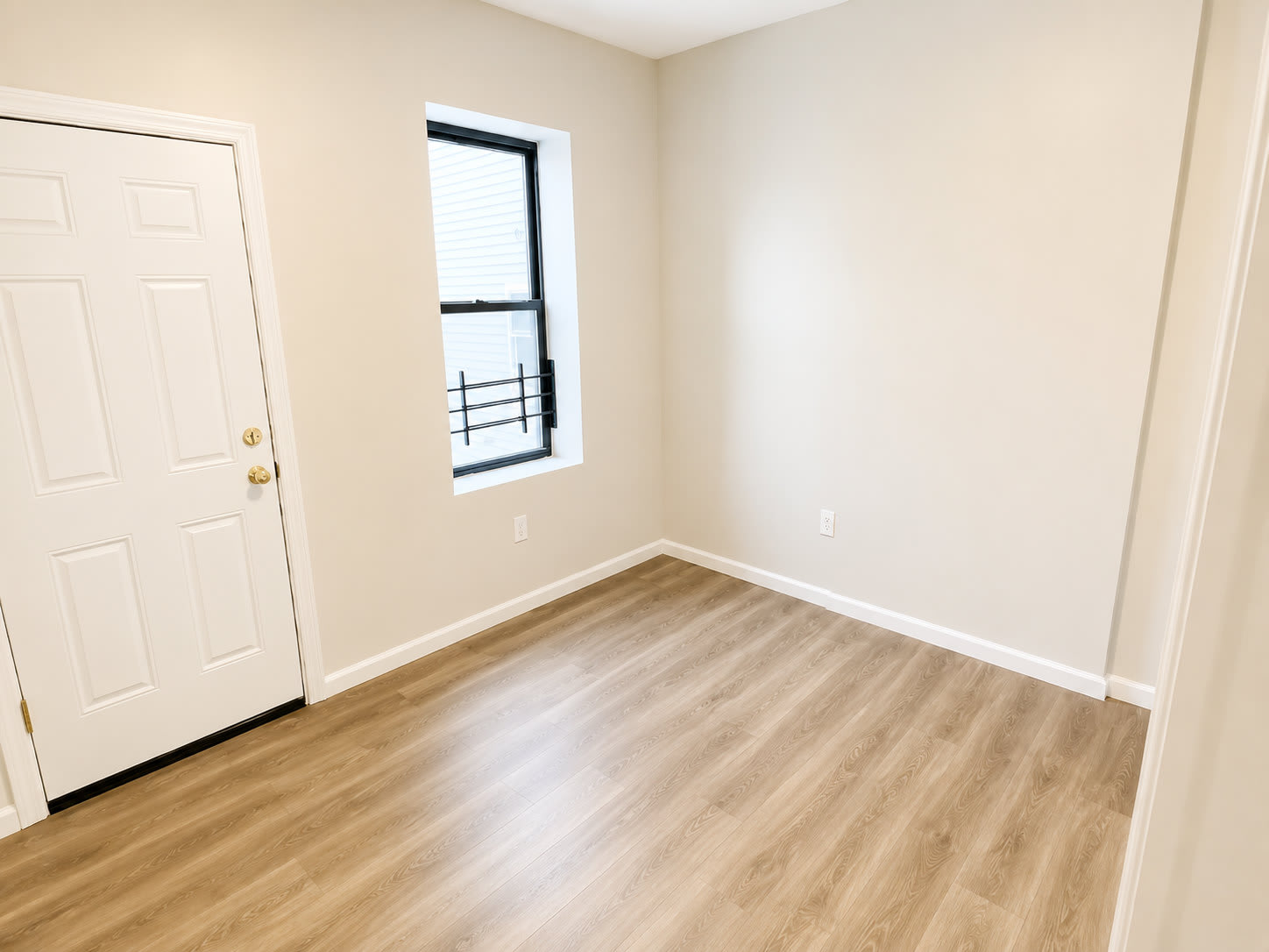 383 385 Avon Avenue – photo 5