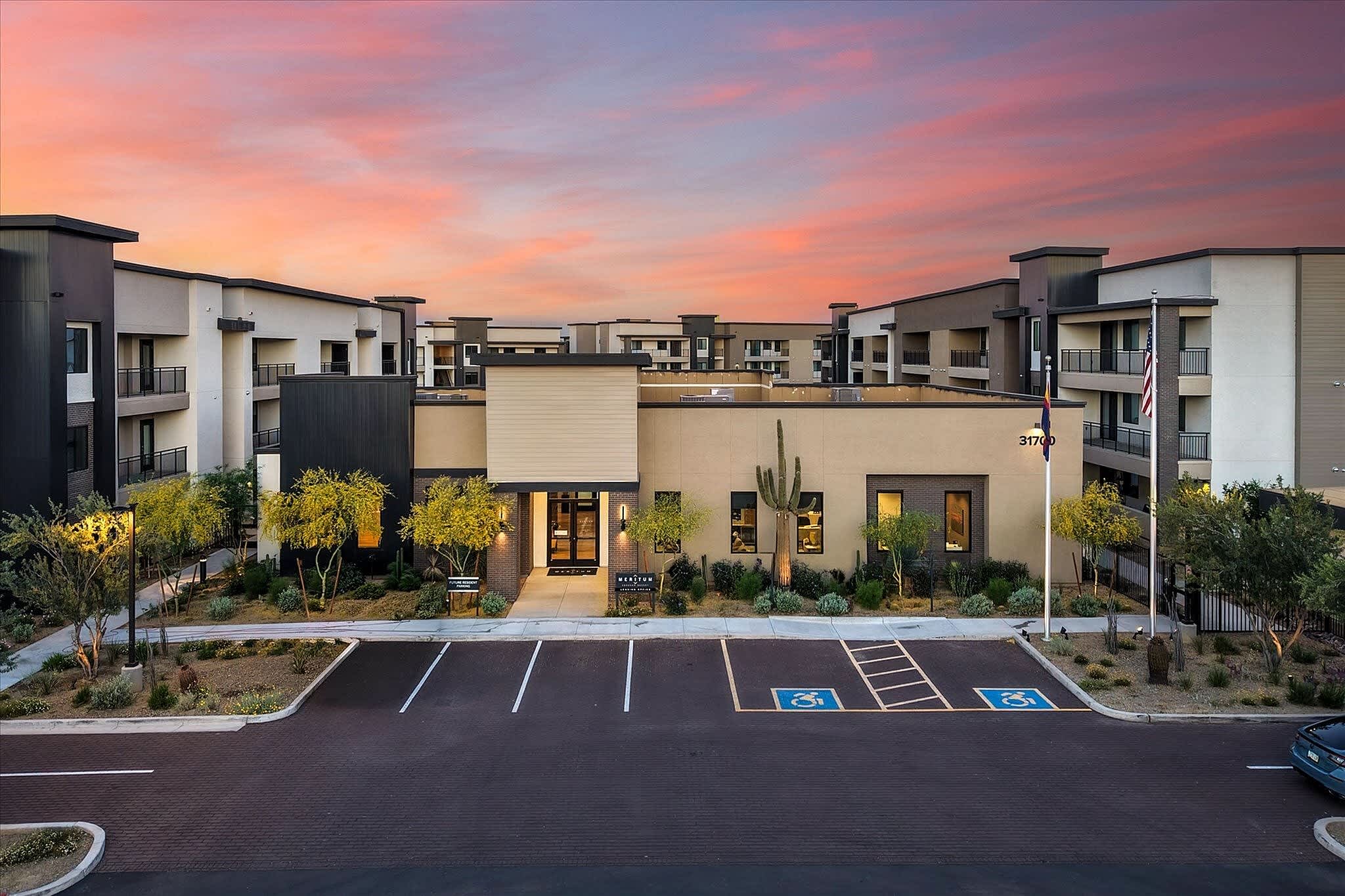 Desert Springs Apartments – photo 1
