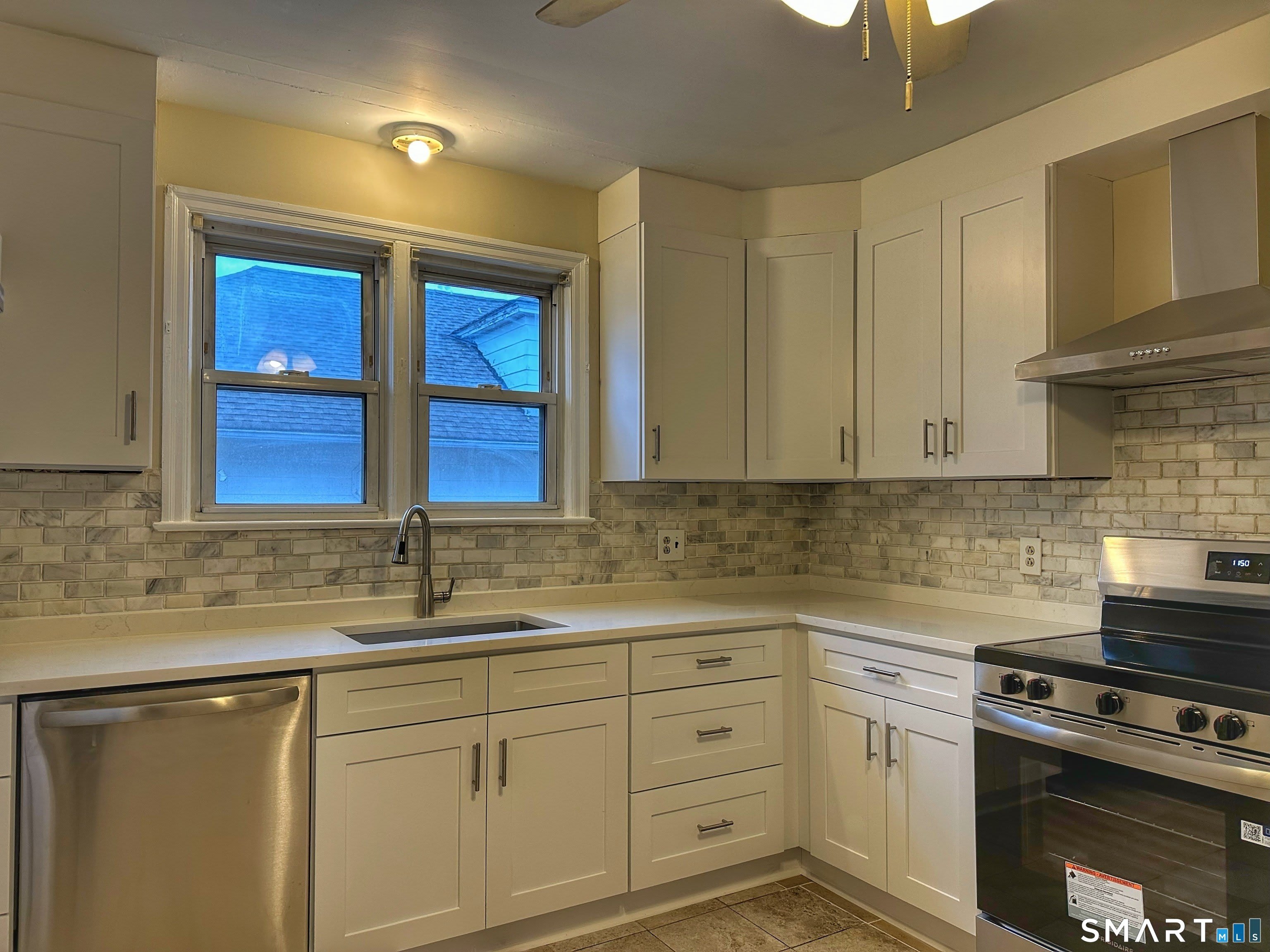 181 Fox Street – photo 2