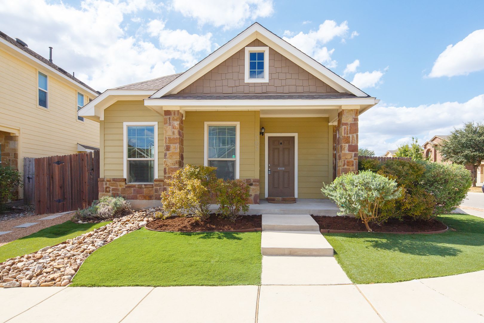 NOW 3 BEDROOM HOME LOCATED IN SAN MARCOS, TX! – photo 1