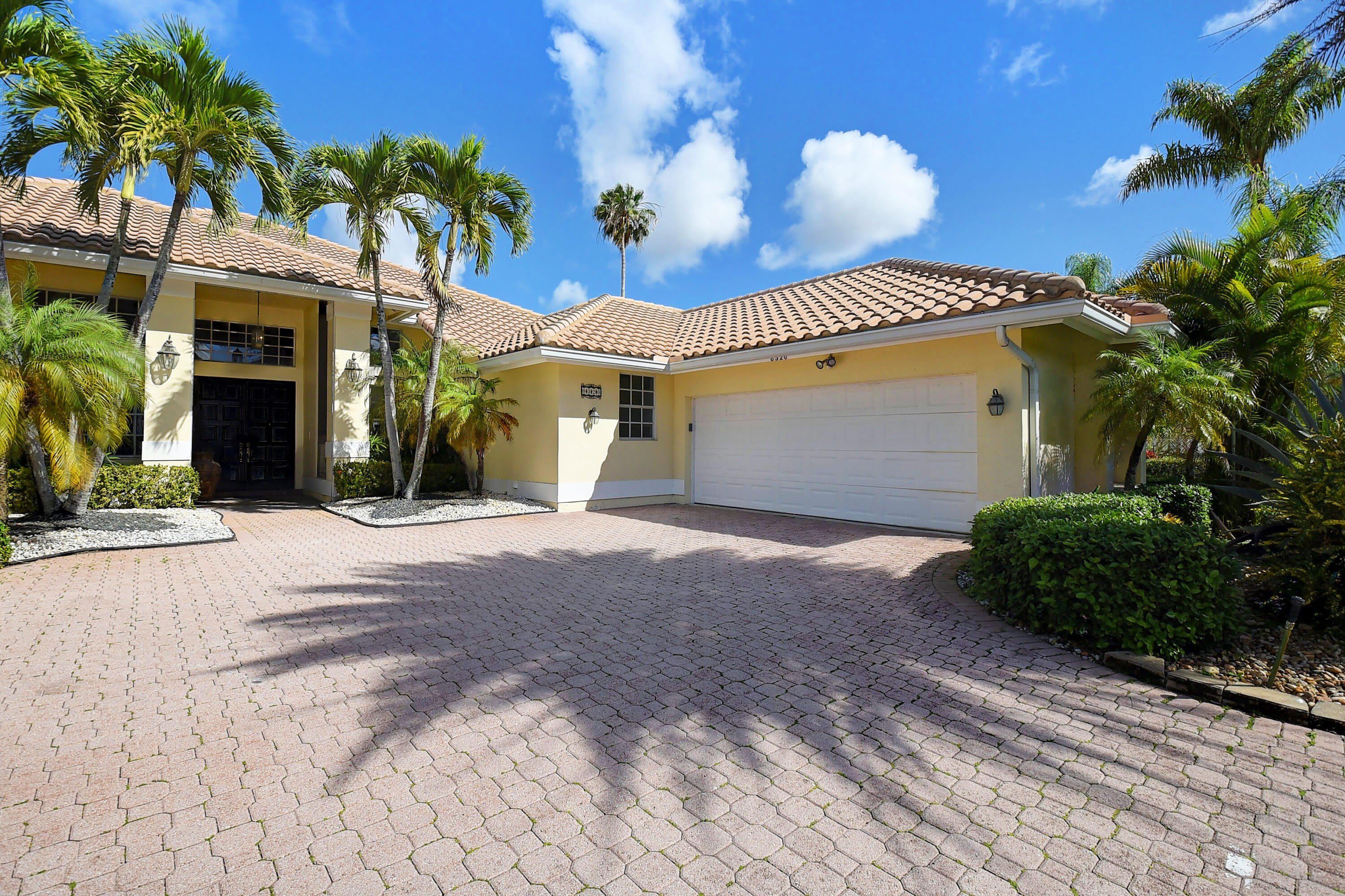 8320 Desmond Drive – photo 4