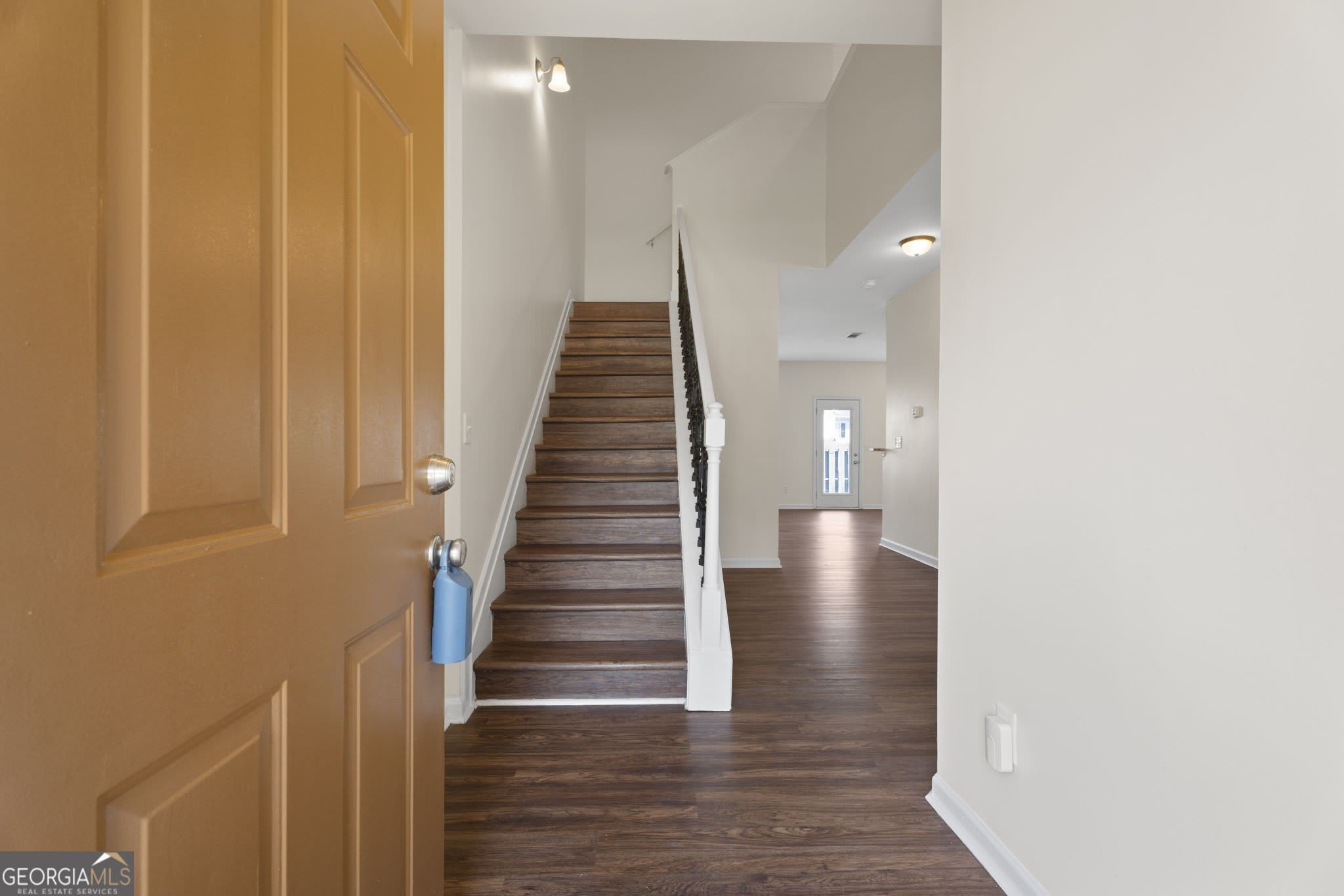1240 Faye Court – photo 5