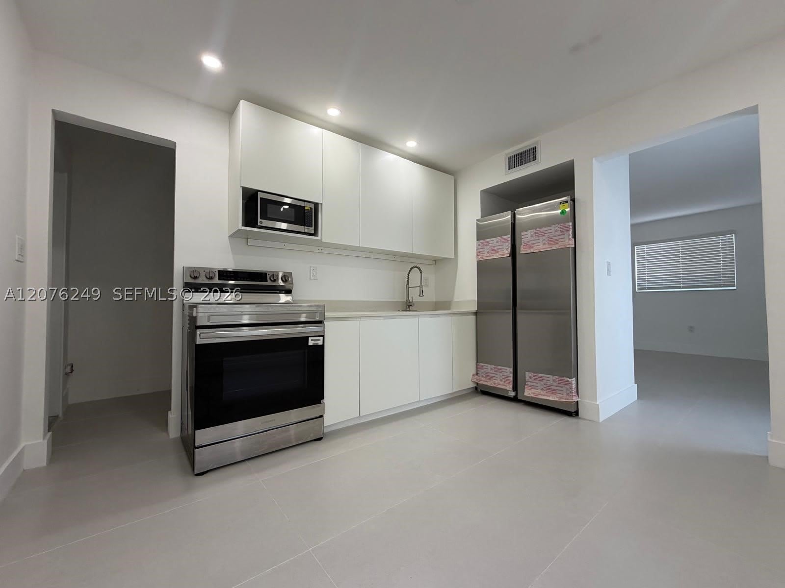 501 Nw 25Th Ct – photo 3