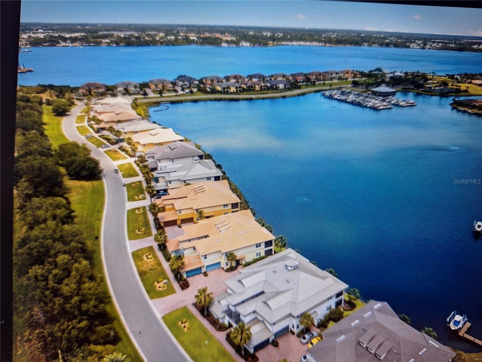 1121 Riverscape Street – photo 2
