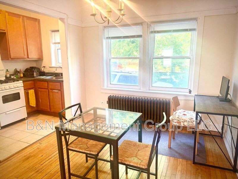 1063 W Dakin – photo 5