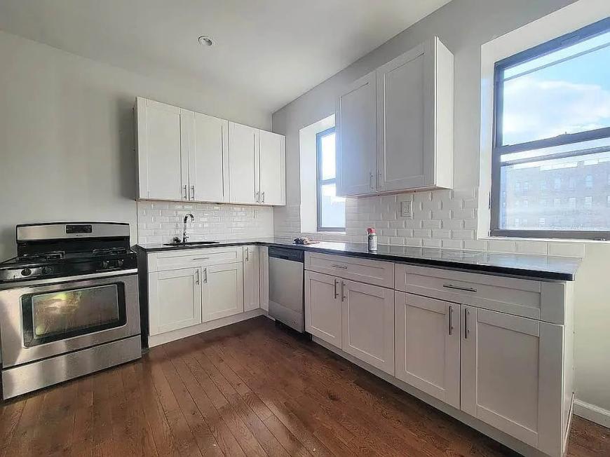10 Vermilyea Avenue – photo 3