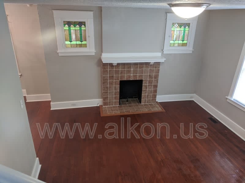 2714 Pioneer Ave – photo 2