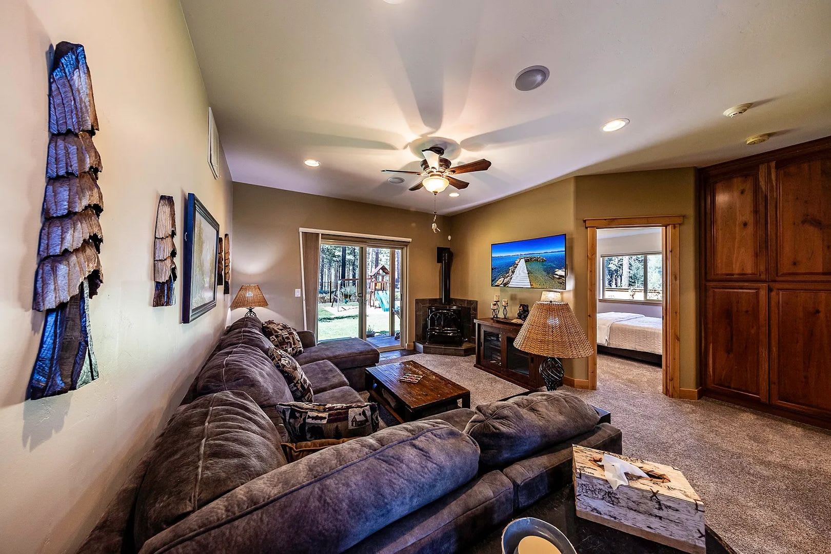 Large Mountain Luxury Home – photo 3