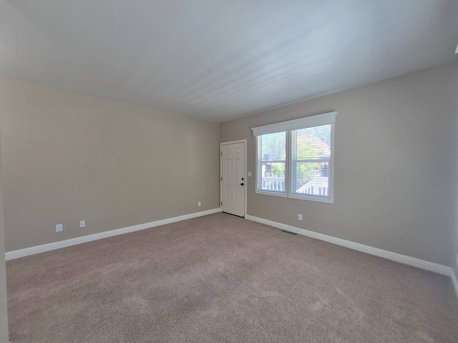 1054 Mountain Shadows Blvd – photo 4