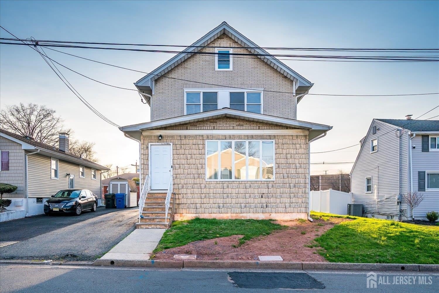 36 2nd Avenue – photo 2