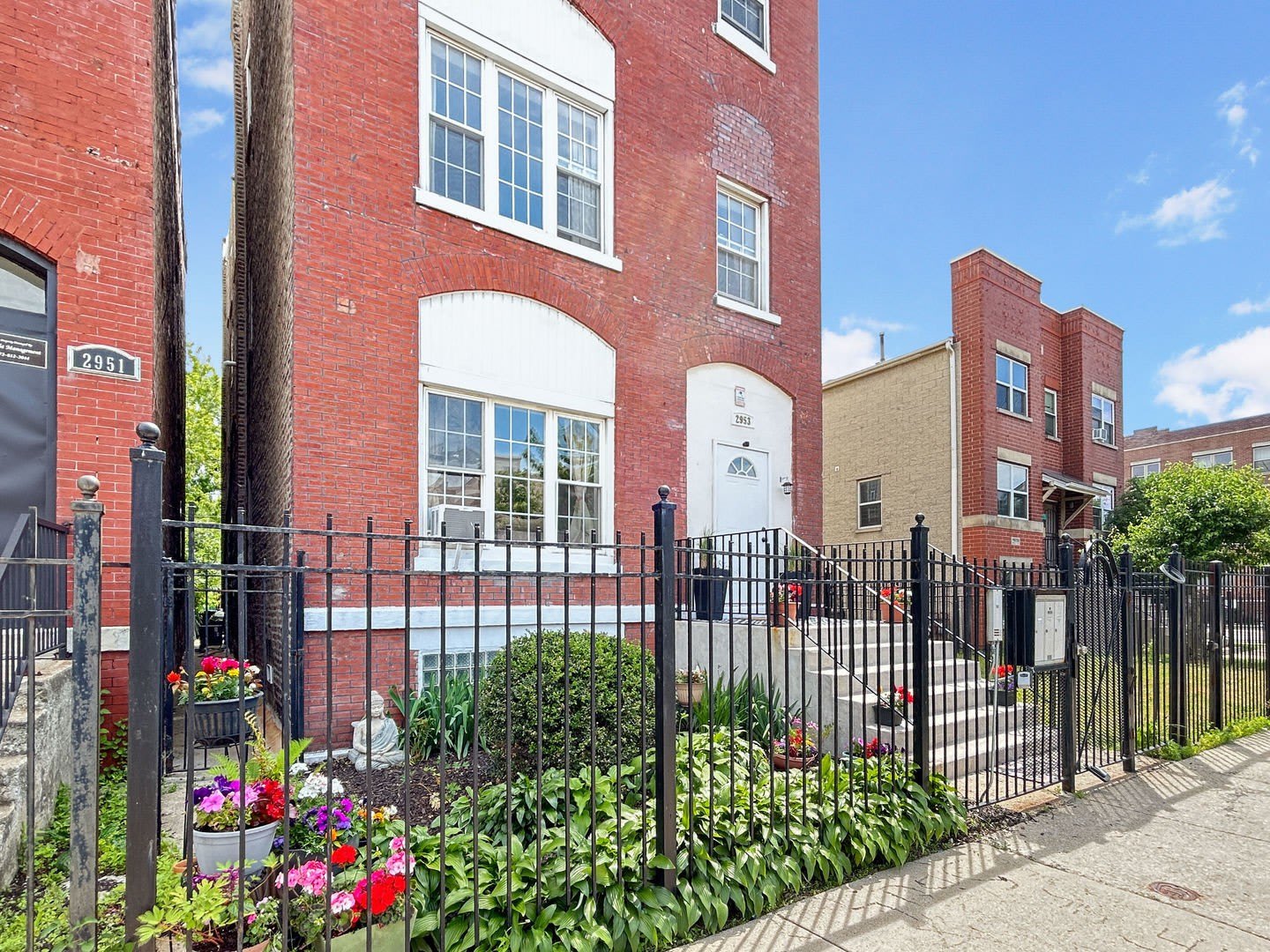 2953 W Warren Boulevard – photo 3