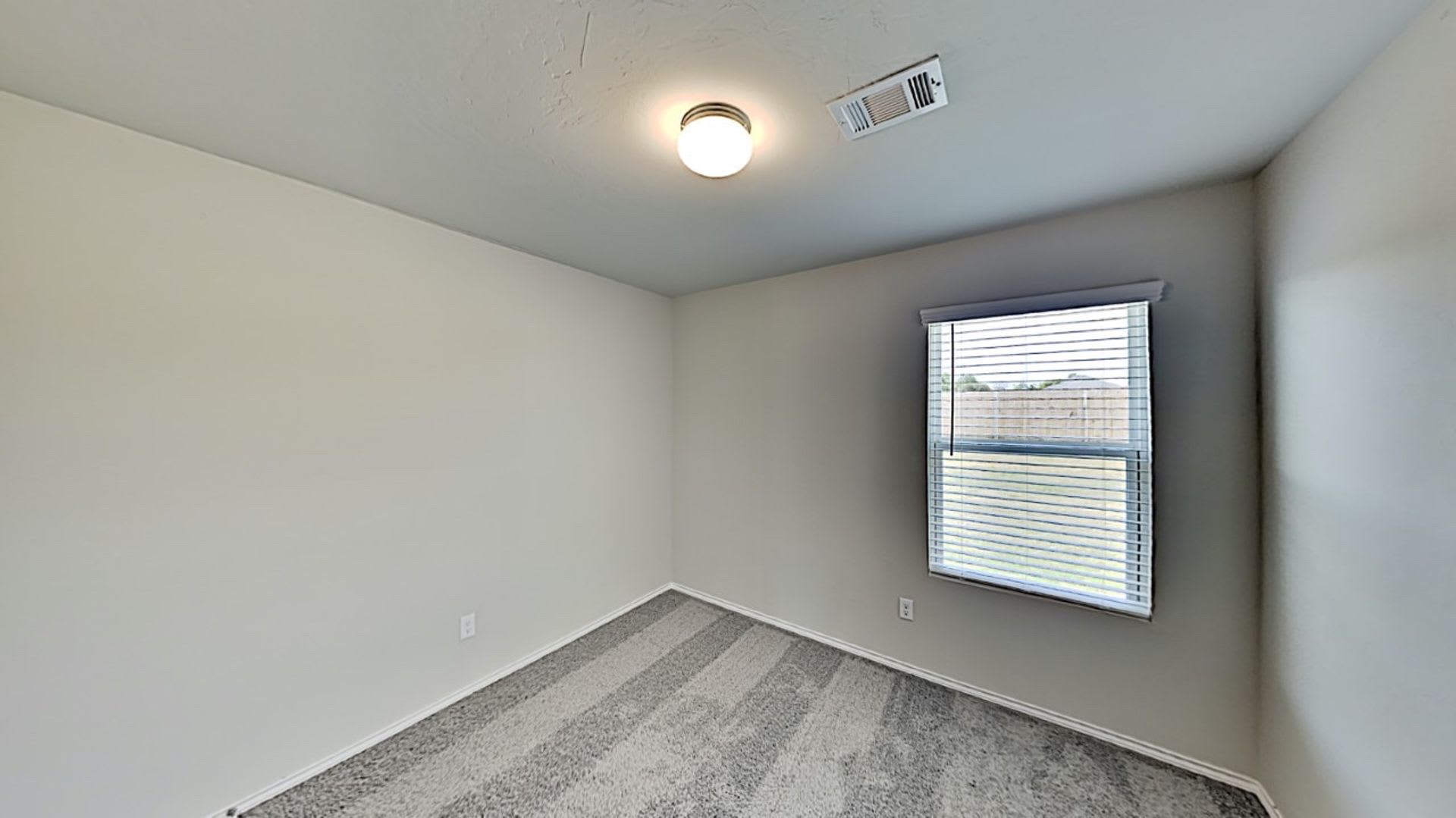 4 Bedroom 2 Bath Home in Newcastle Schools – photo 4