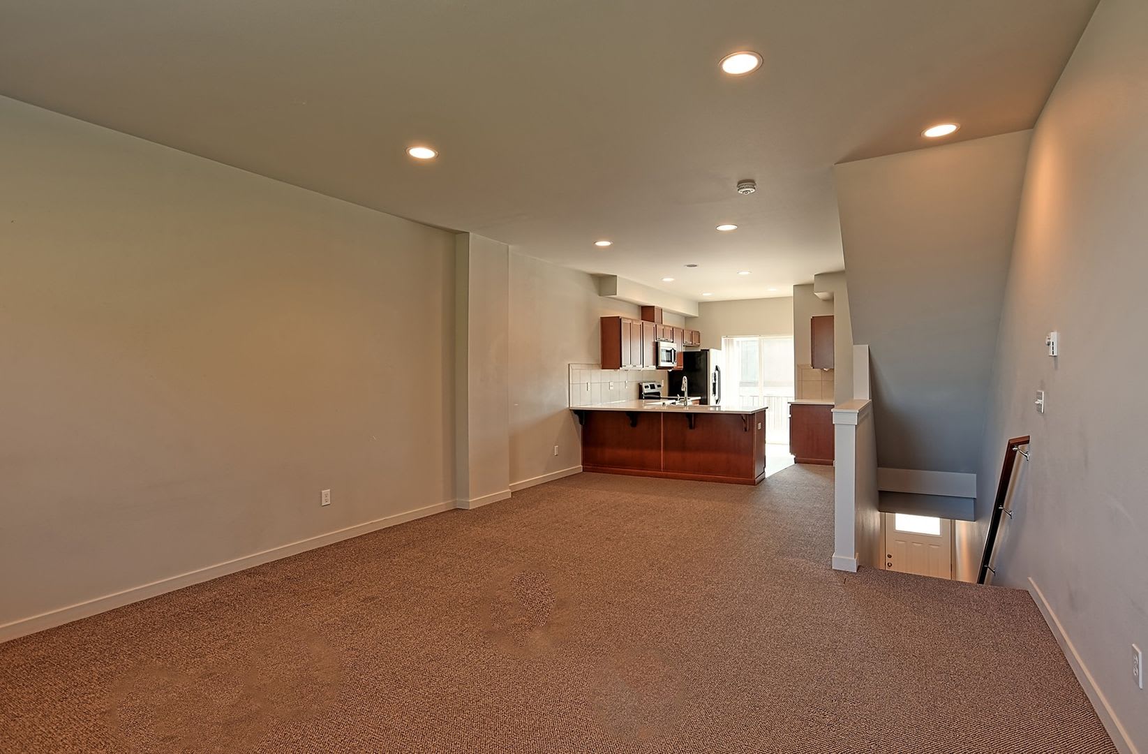 Luxury 3 Bedroom Townhome – photo 5