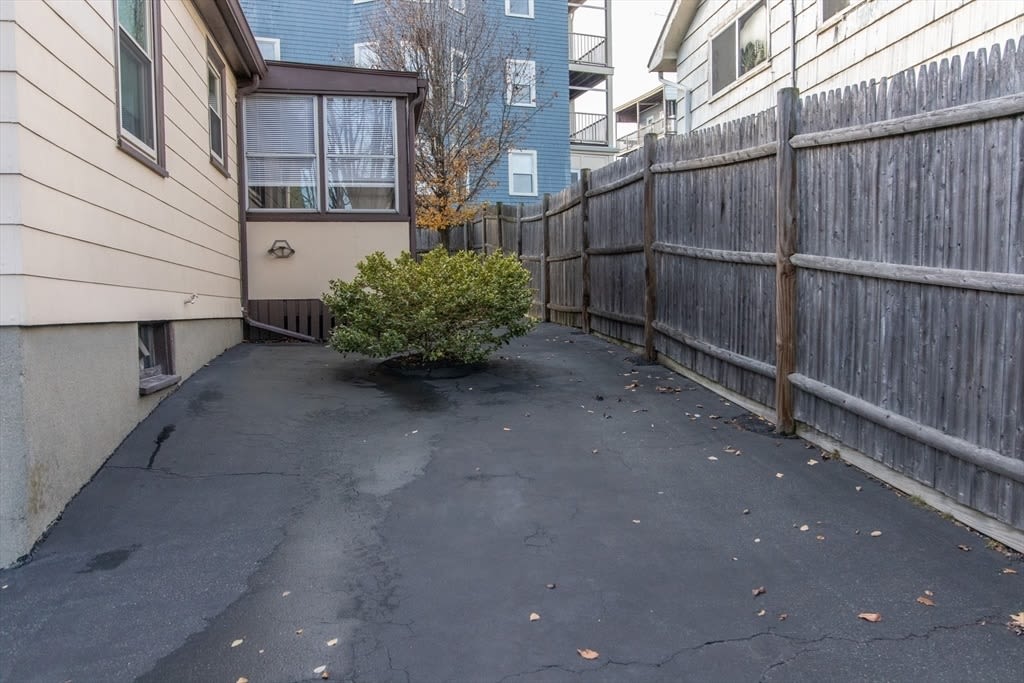 33 Westmoreland St – photo 3