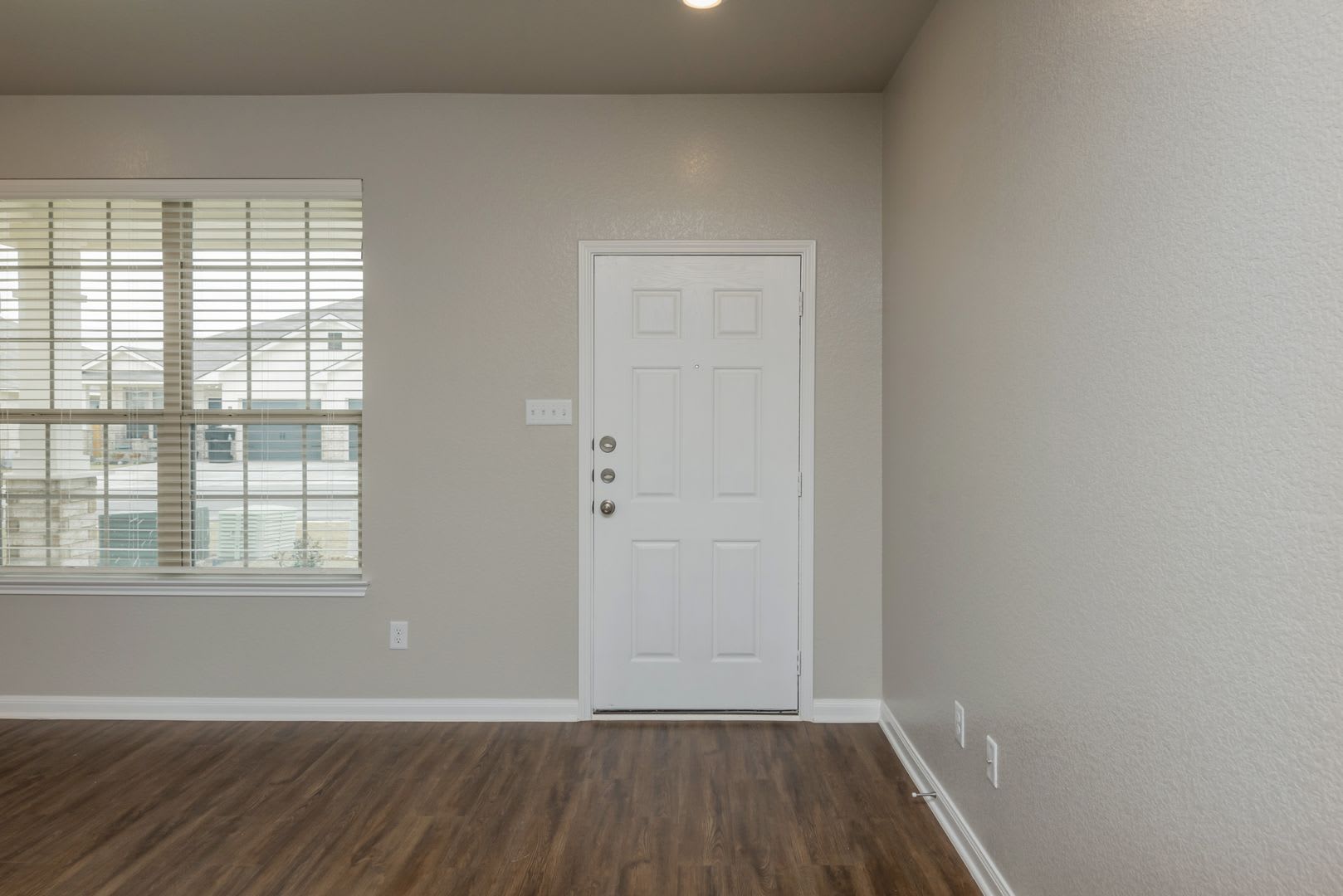 1515 Case Rd – photo 2