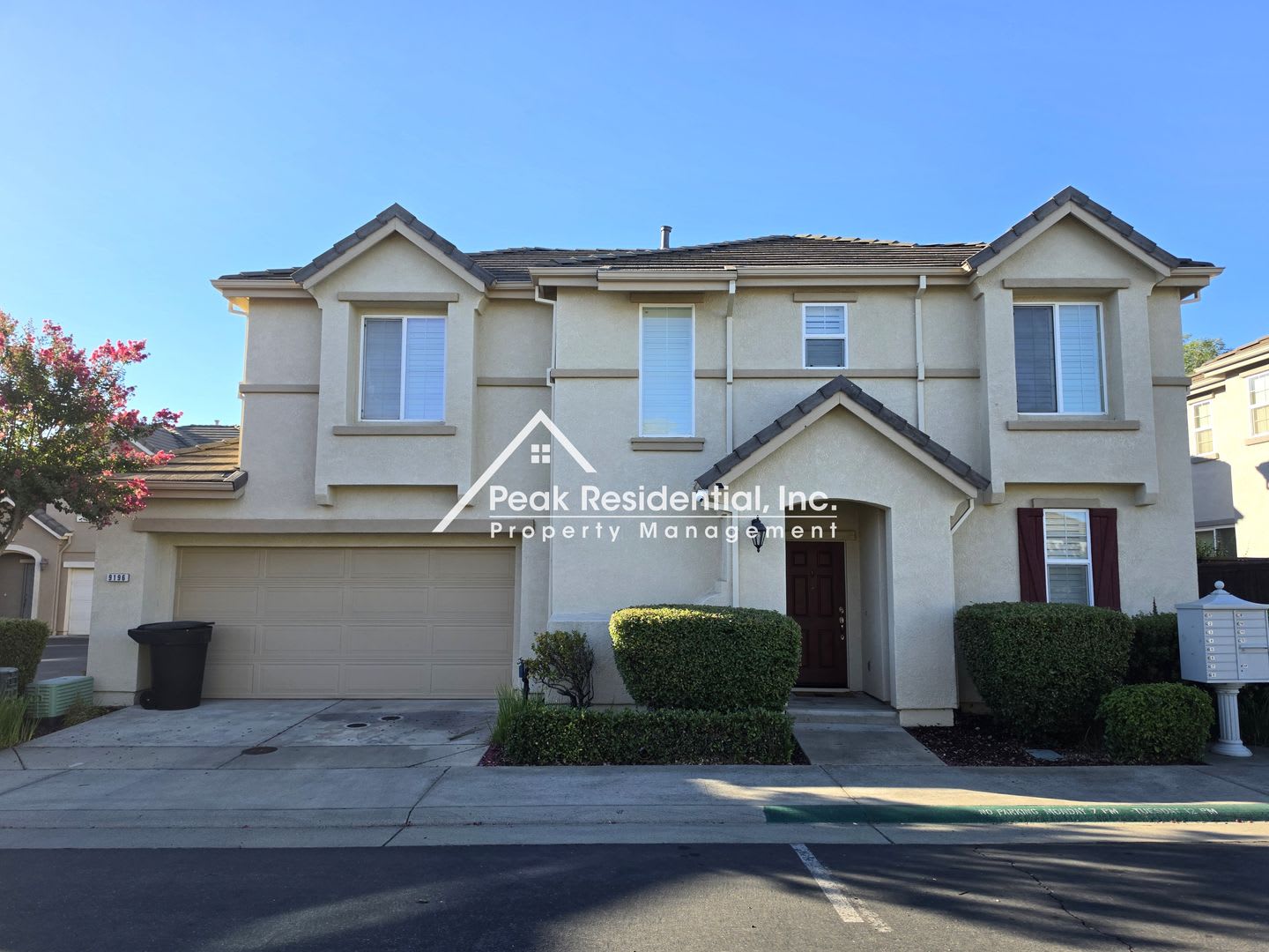 Very Nice 3bd/2.5ba Townhome Condo! – photo 2