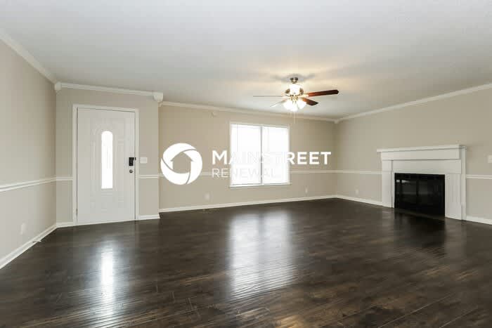324 Mayflower Drive – photo 2