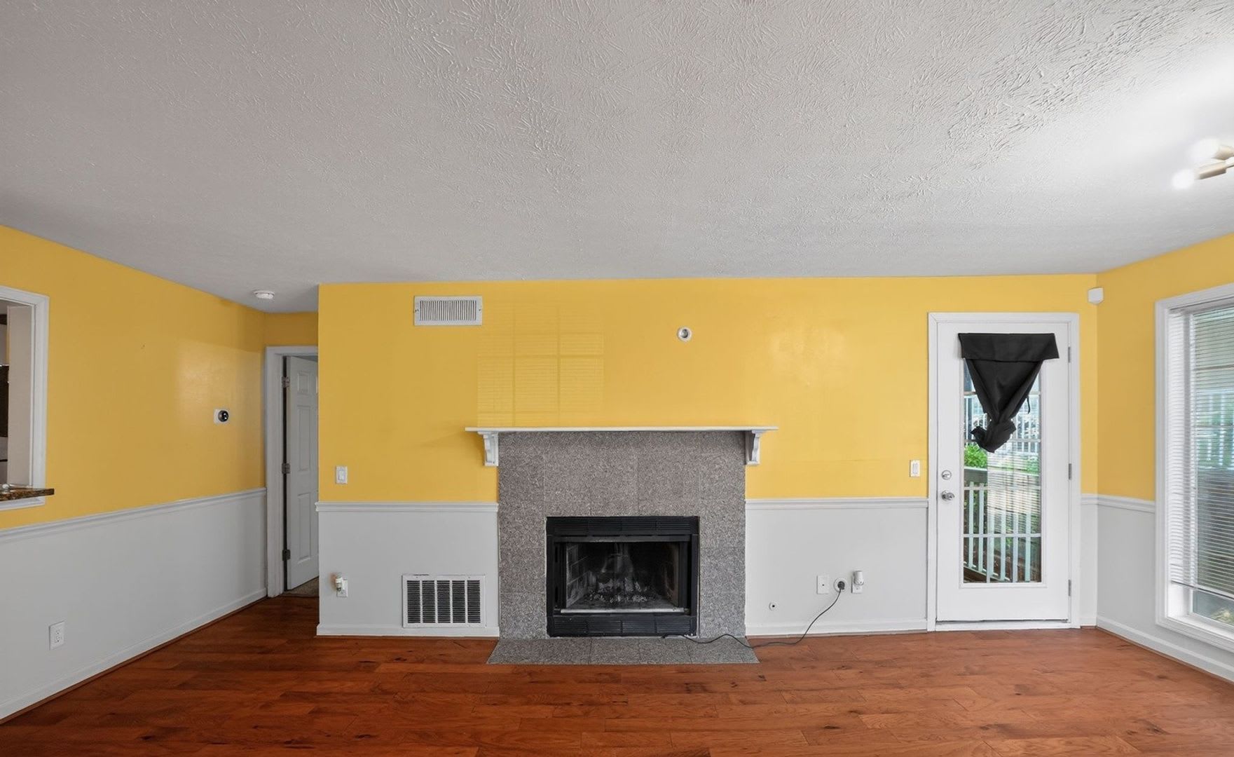Room in 2 Bedroom Condo in Sandy Springs – photo 4