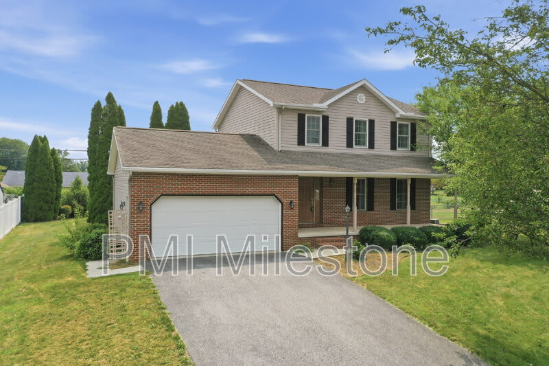 233 Carmack Dr – photo 2