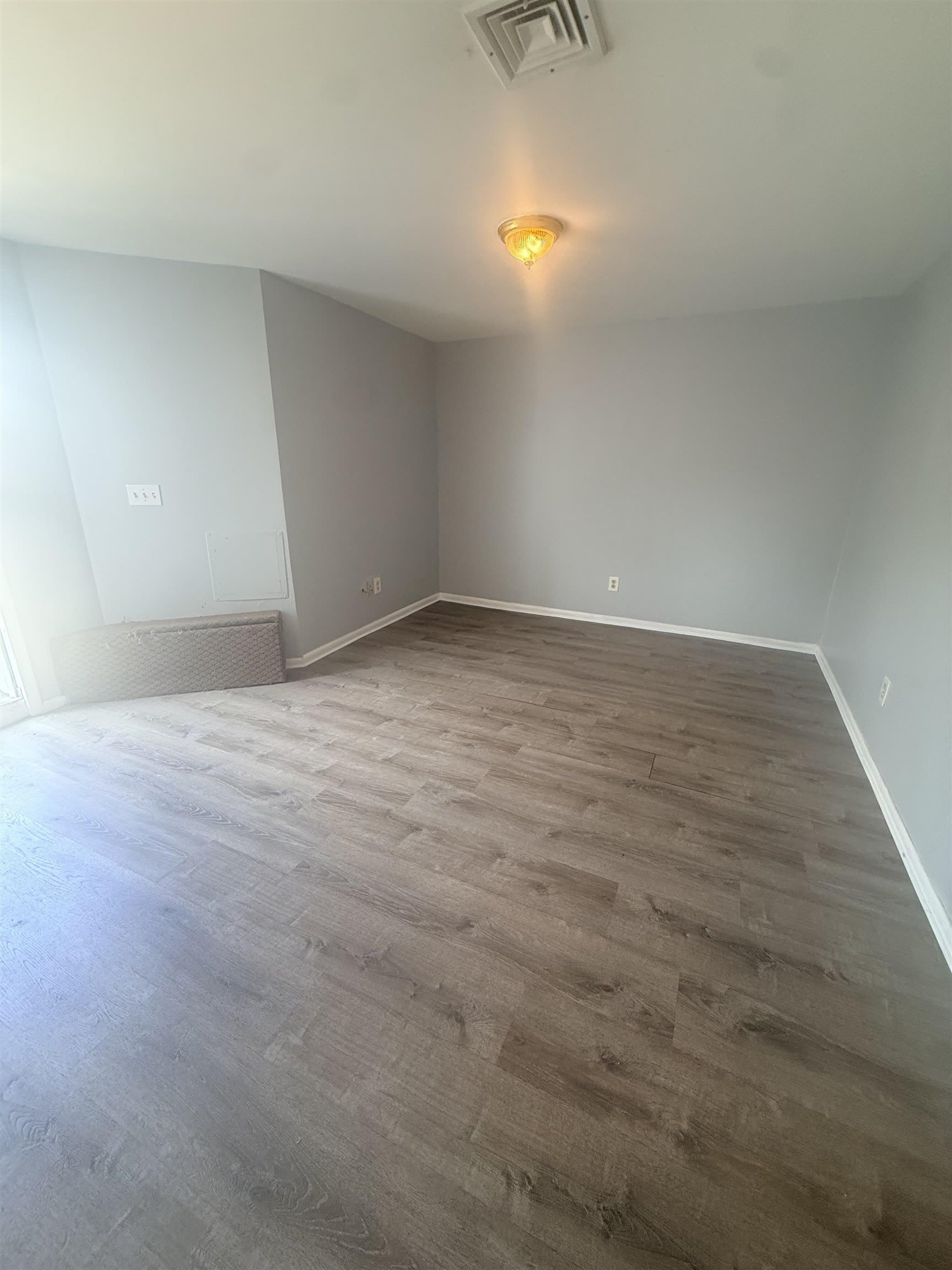 592 Bramhall Ave – photo 4