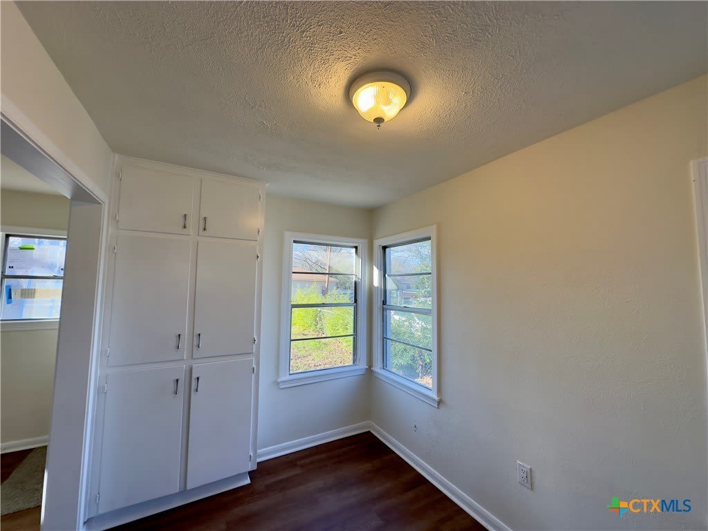 1002 N 12 – photo 4