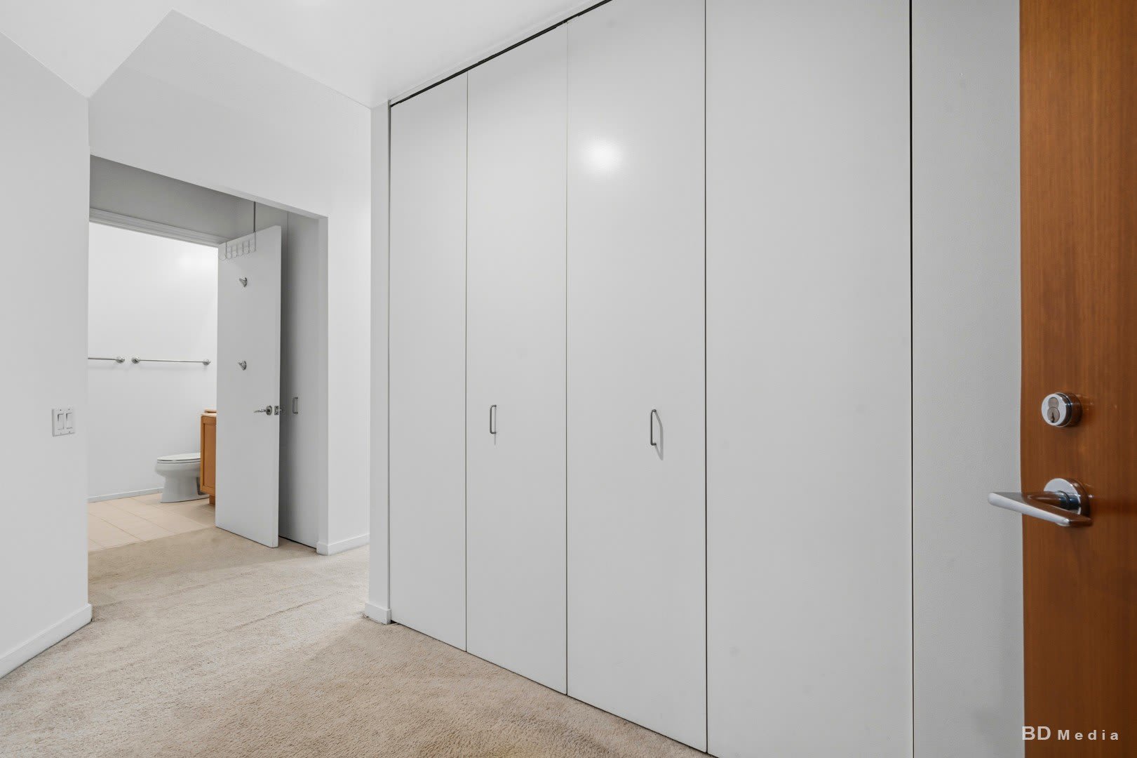 400 N LaSalle Street – photo 4