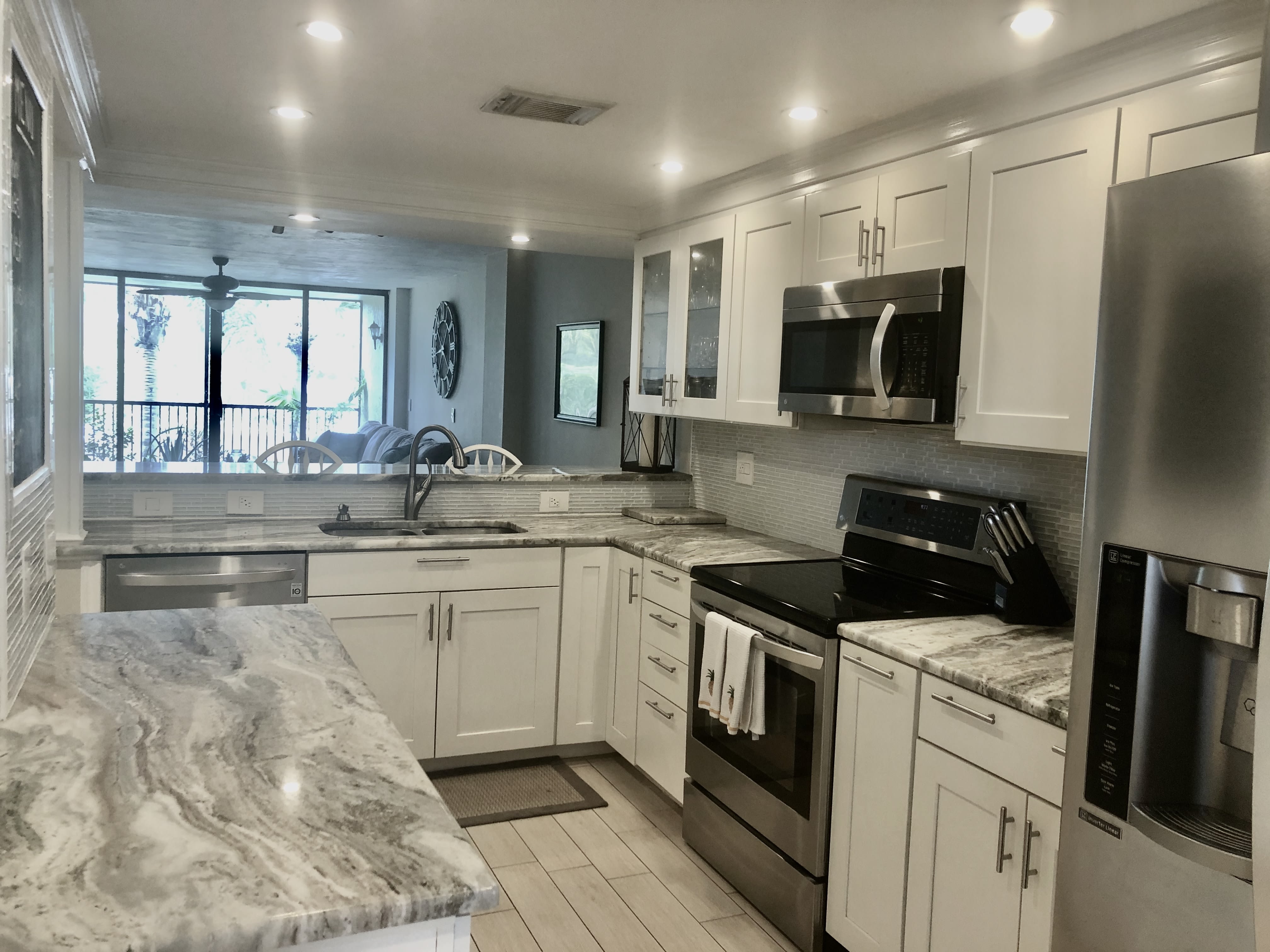 21 Royal Palm Way – photo 2