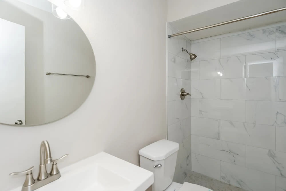 2210 N 54th Lane – photo 5