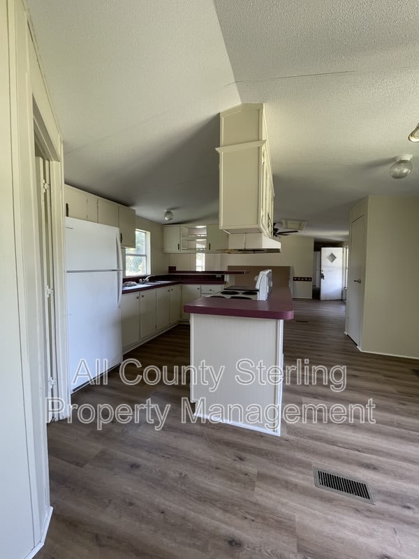 186 NW Gerson Lane – photo 4