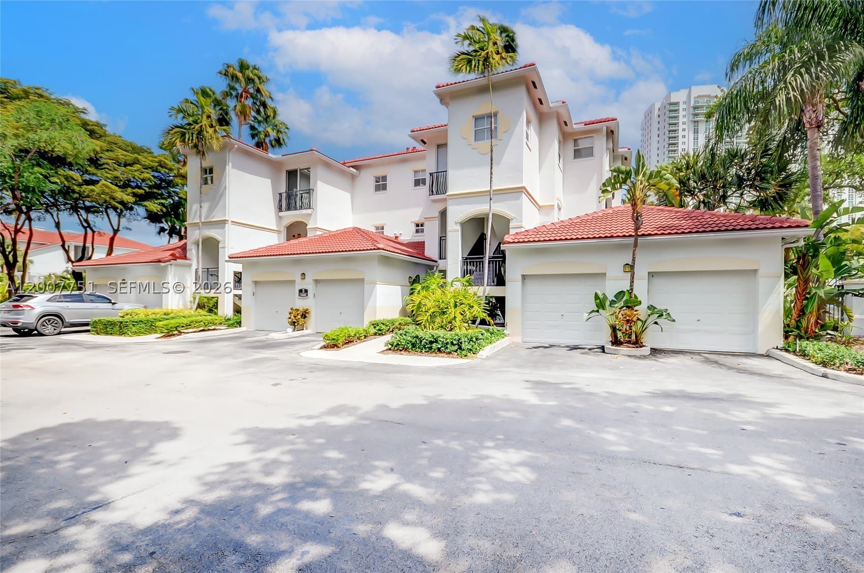 3105 NE 184th St – photo 2