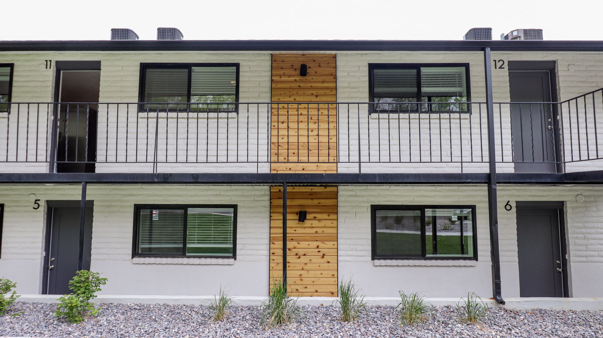 Fully furnished! 2-Bedroom Apartment, Steps from the Provo River Trail! – photo 2