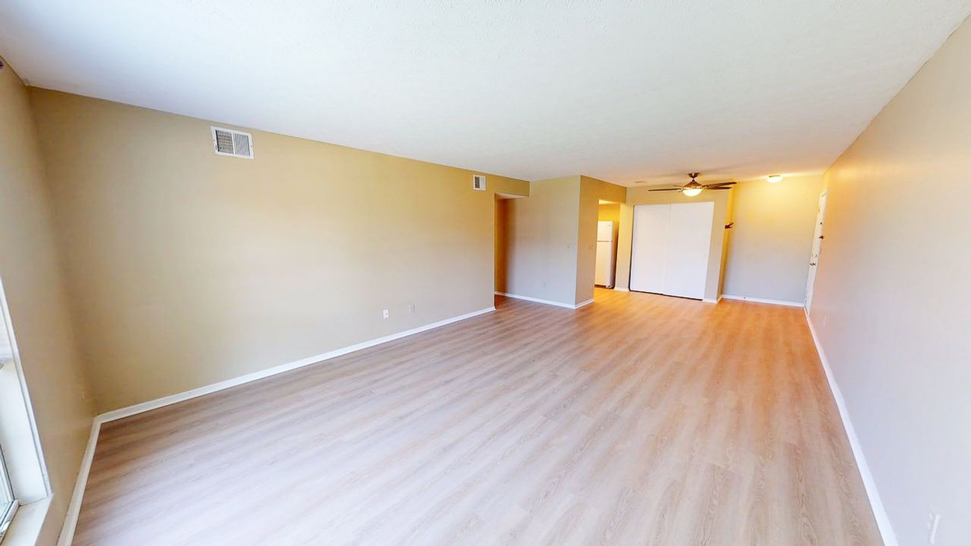 2064 Park Run Dr. Apt C – photo 5