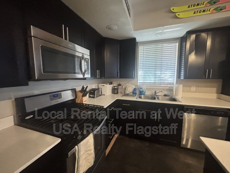 522 S Fountaine St – photo 2