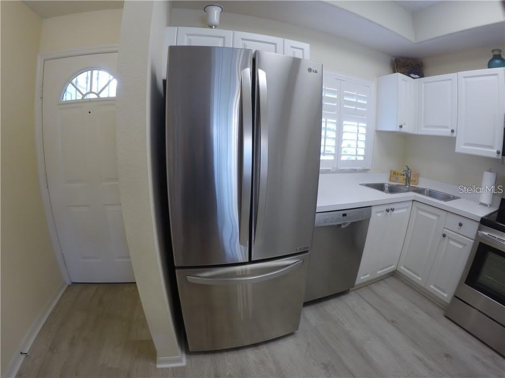 4270 CASTLEBRIDGE Lane – photo 2