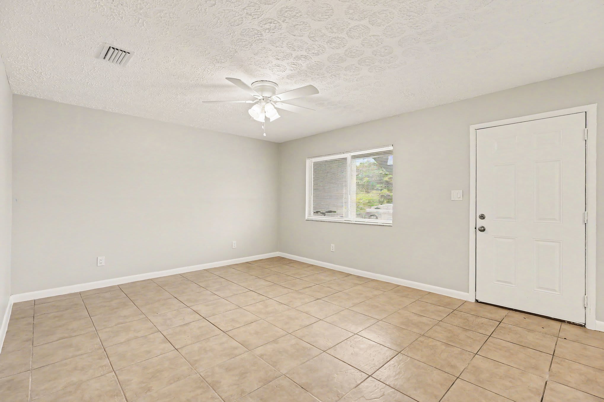 1580 South Street – photo 3