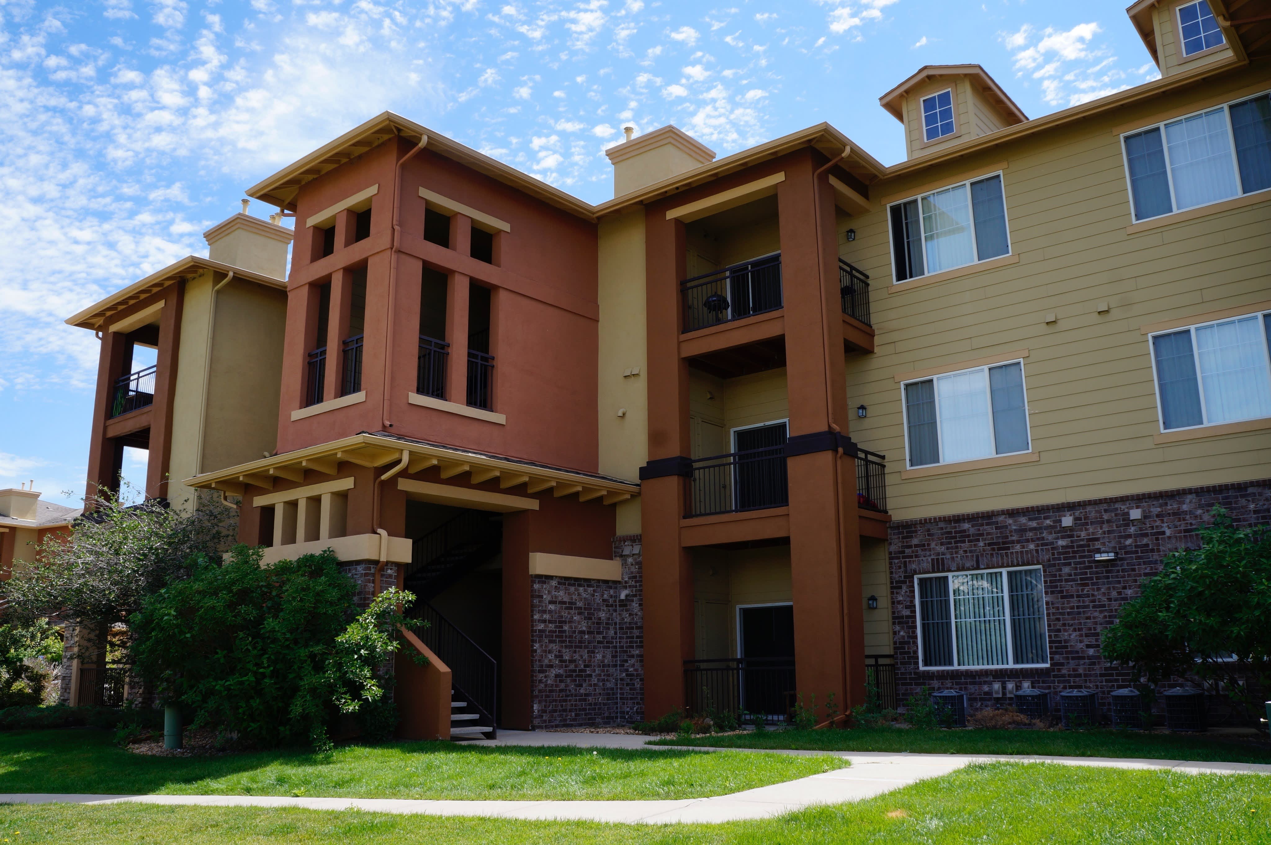 Stone Canyon Apartments – photo 1