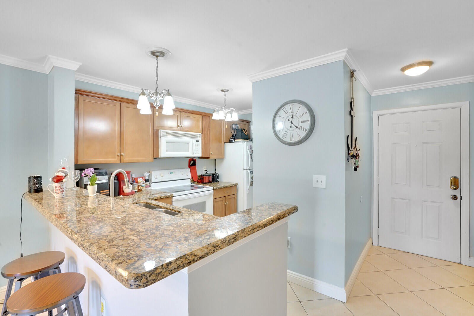 4855 Via Palm Lakes – photo 3