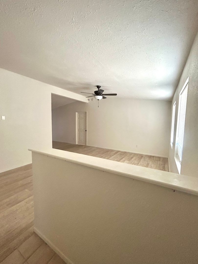Conveniently located 3 Bedroom 1 bathroom home – photo 3