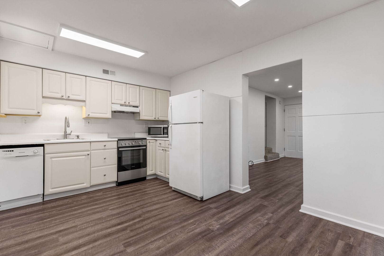 53 Faris Cir. – photo 4
