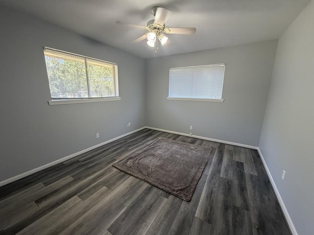 802 Lake Dr – photo 5