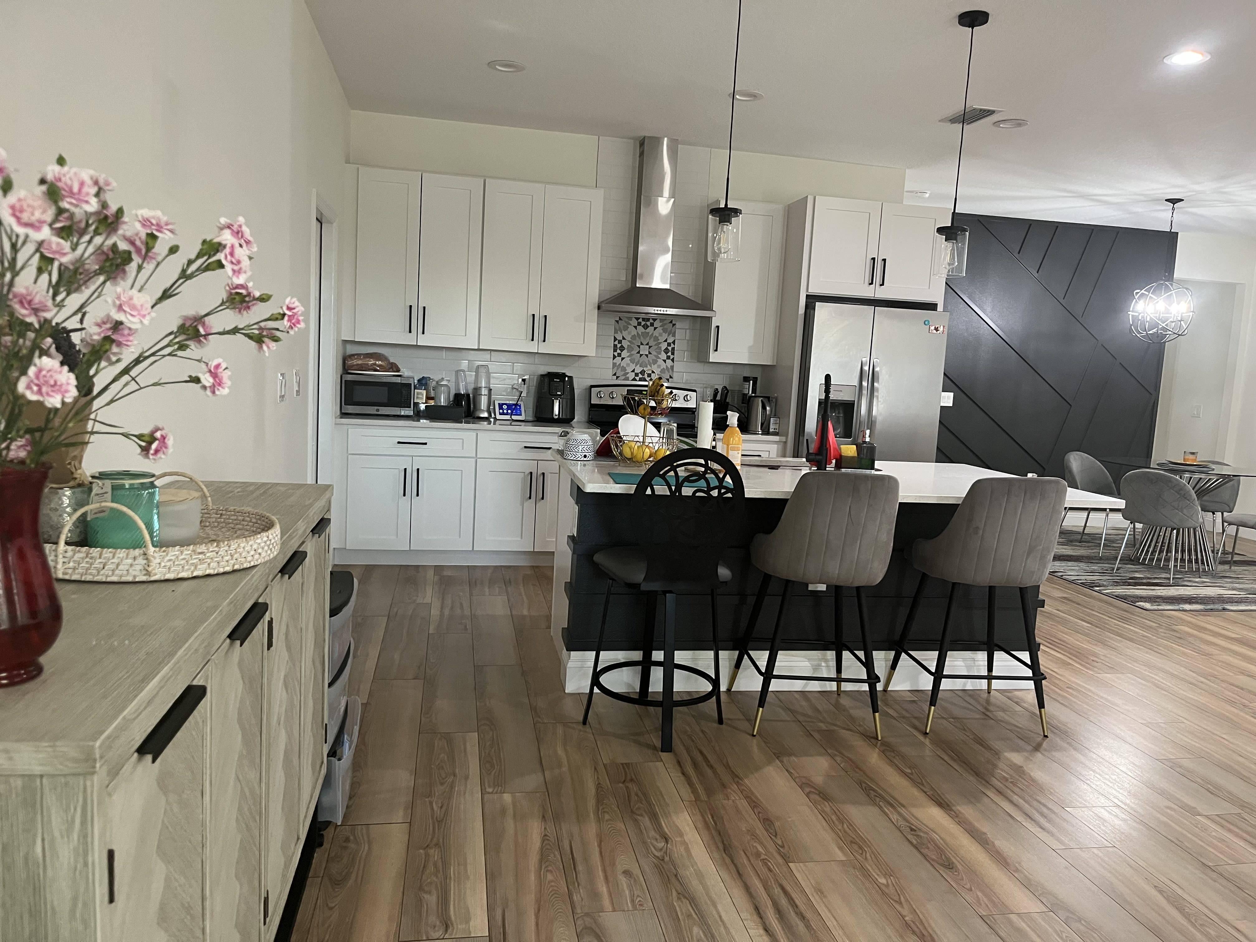 1817 East Eskimo Avenue – photo 4