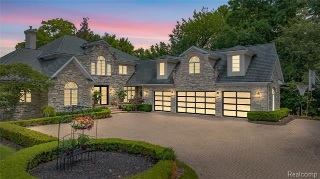 4326 COMMERCE Road – photo 2